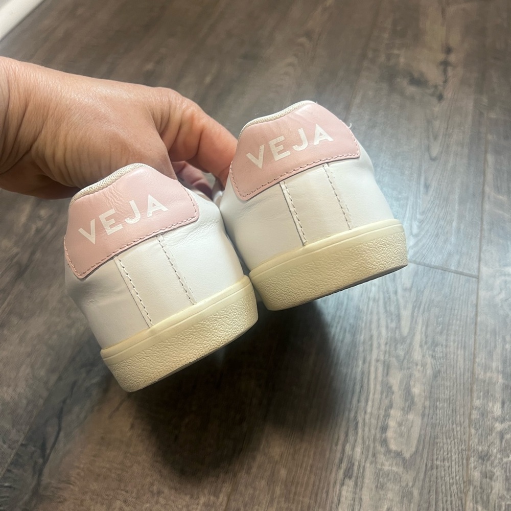 Veja Women's White and Pink Sneakers - Picture 7 of 10